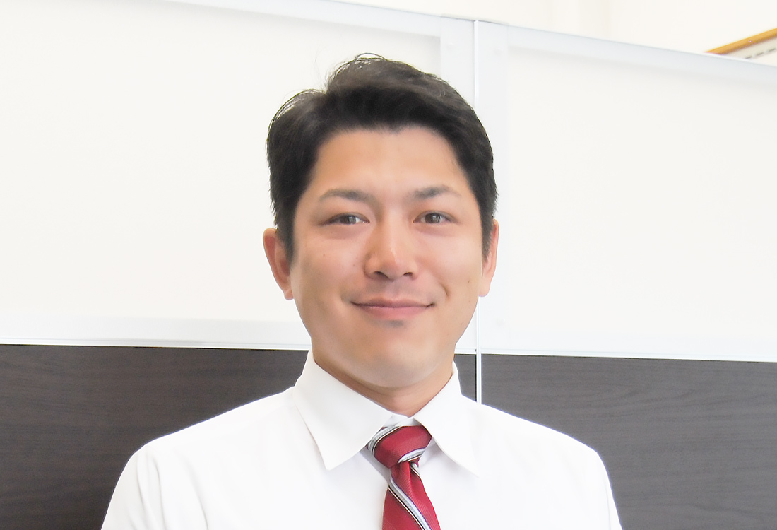営業/課長/内山 翔太
