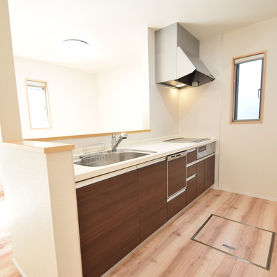 尾張旭市北原山町大久保見　リセットハウス戸建