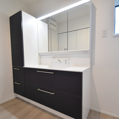 愛知郡東郷町御岳1丁目　テイラーハウスB棟（全2棟）