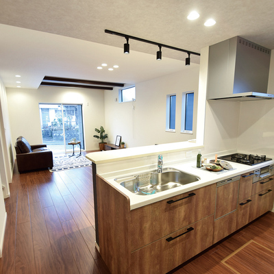 尾張旭市城山町三ツ池　テイラーハウス　新築戸建