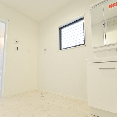 四日市市日永西３丁目　リセットハウス