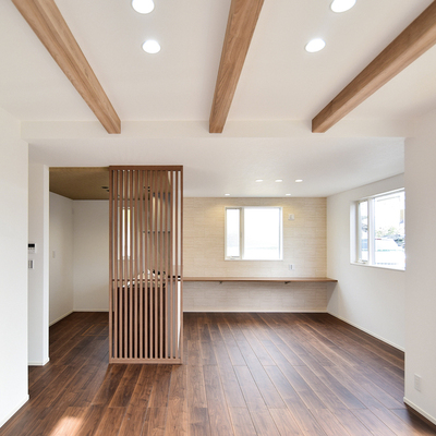 尾張旭市平子町東　テイラーハウス（全1棟）