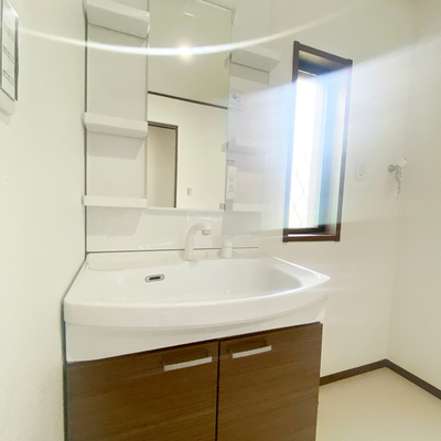 須賀川市芹沢町　リセットハウス