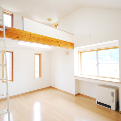 長岡市川口中山　中古住宅