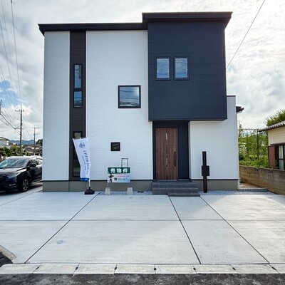 TAILOR HOUSE　長尾4丁目