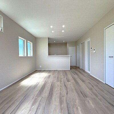 TAILOR HOUSE　長尾4丁目