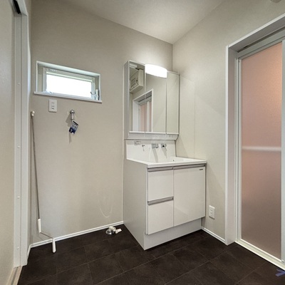 TAILOR HOUSE　長尾4丁目