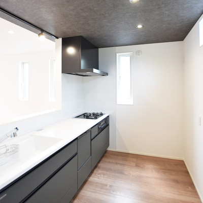 新潟市西区五十嵐二の町 新築Ａ棟　テイラーハウス