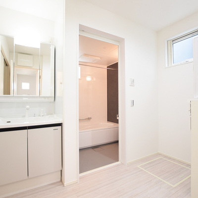 新潟市西区五十嵐二の町 新築Ａ棟　テイラーハウス