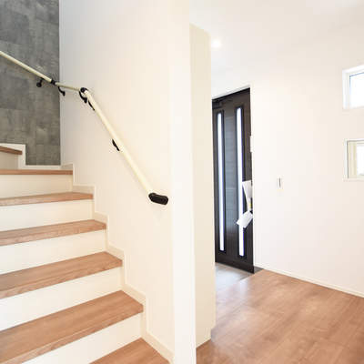 新潟市西区五十嵐二の町 新築Ａ棟　テイラーハウス