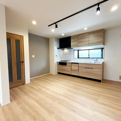 上越市昭和町一丁目　リセットハウス