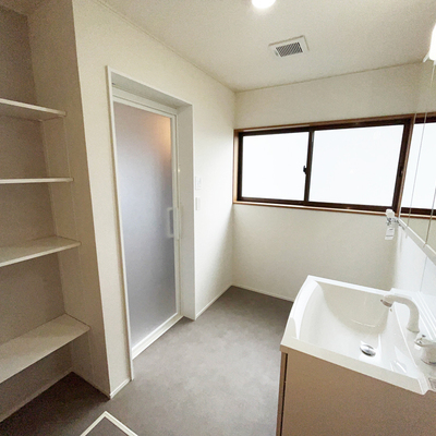 上越市昭和町一丁目　リセットハウス