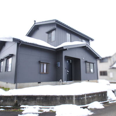 長岡市高町二丁目　リセットハウス