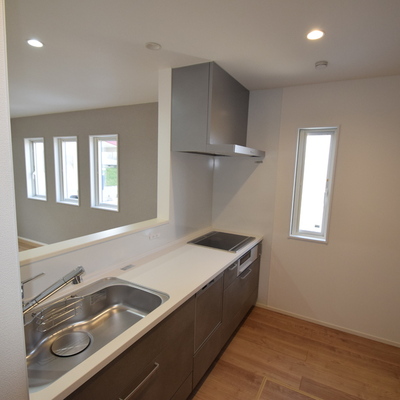 郡山市片平町字大山南　テイラーハウス