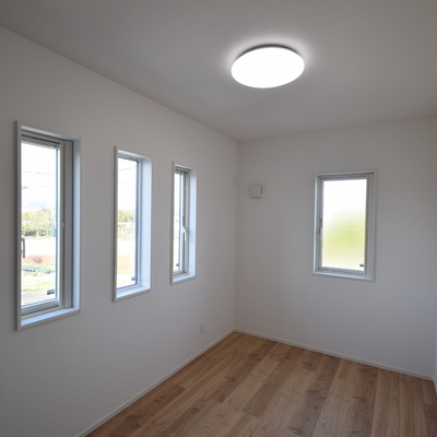 郡山市片平町字大山南　テイラーハウス