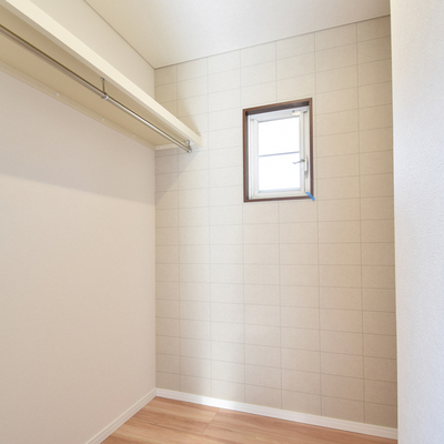 瀬戸市西山町二丁目　リセットハウス